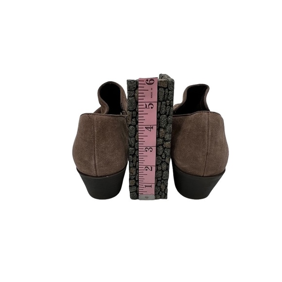 Me Too Brown Suede Zada Slip On Almond Toe Booties Size 10 Women's - Picture 8 of 9